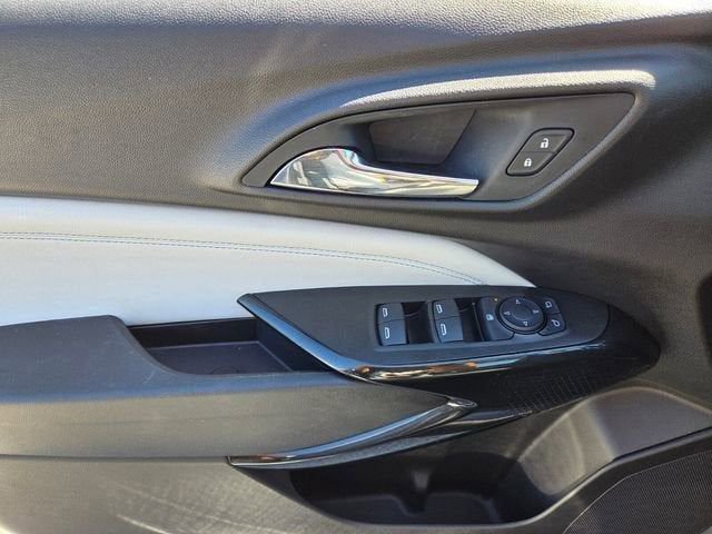 Used 2025 Chevrolet Trax LT w/ Driver Confidence Package image 21