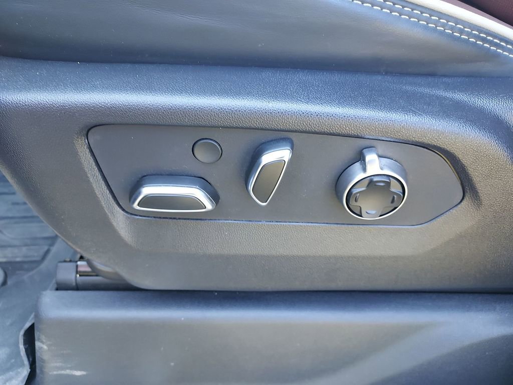 Used 2024 GMC Sierra 3500 Denali Ultimate image 18