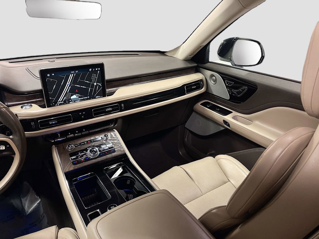 Used 2022 Lincoln Aviator Reserve w/ Equipment Group 201A image 25