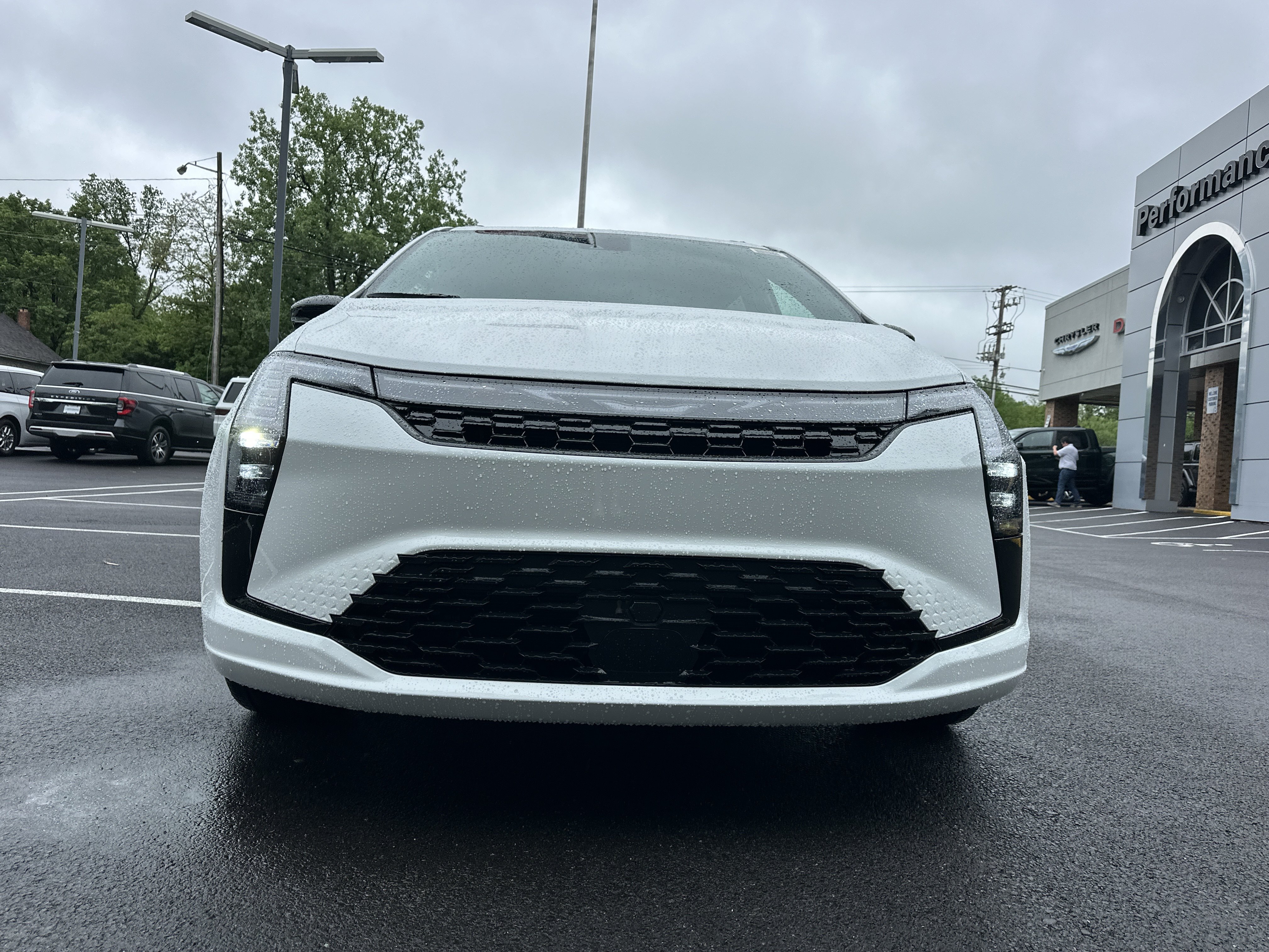 New 2027 Chrysler Pacifica Limited FWD image 22
