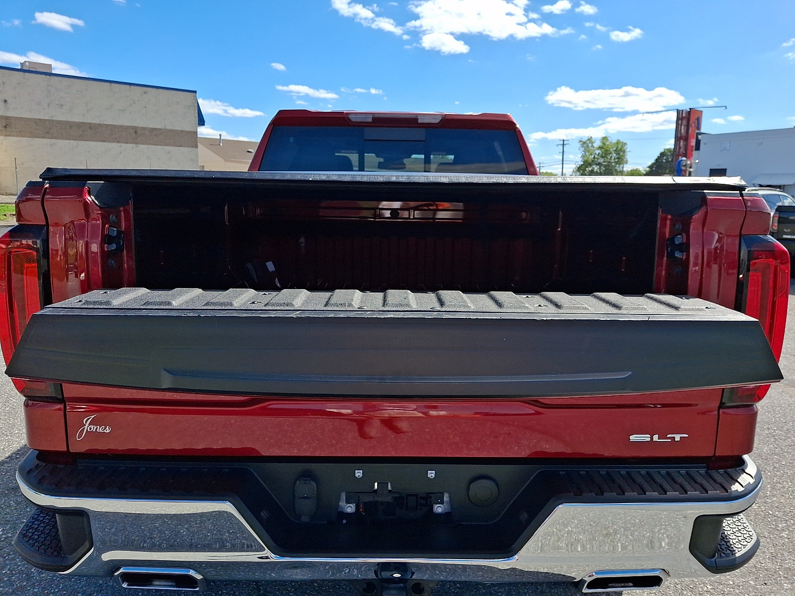 Used 2023 GMC Sierra 1500 SLT w/ SLT Premium Package AWD/4WD image 32