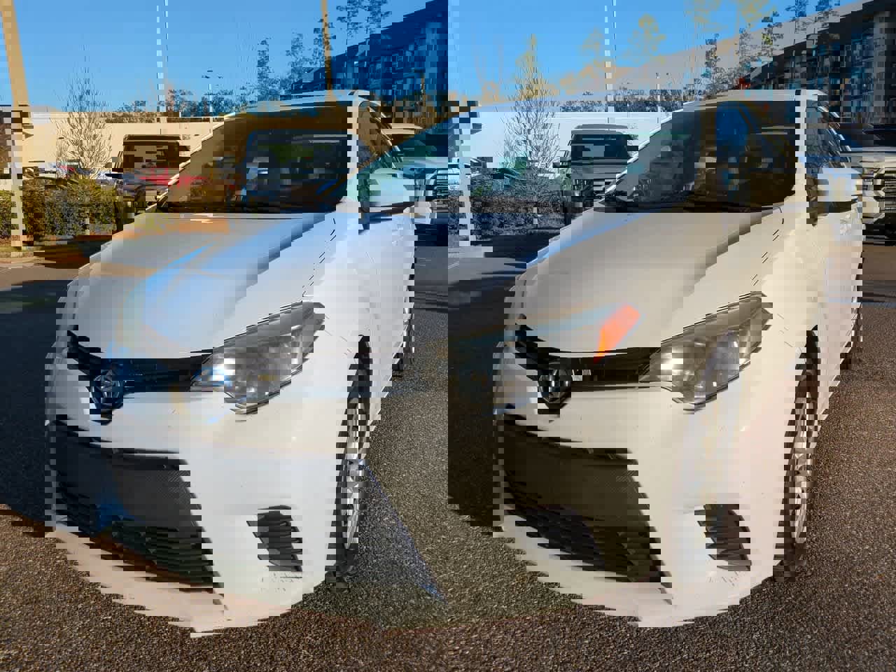 Used 2015 Toyota Corolla L image 2