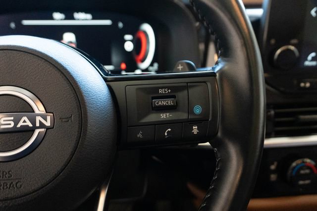 Used 2023 Nissan Pathfinder Platinum w/ Cargo Package image 28