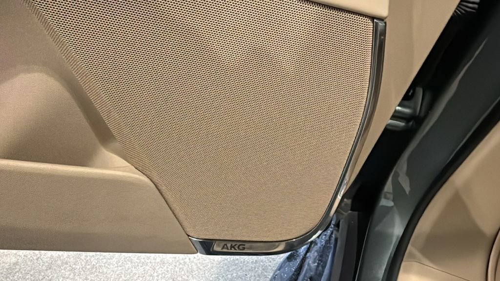 Used 2023 Cadillac Escalade ESV Premium Luxury w/ LPO, Floor Liner Package image 27