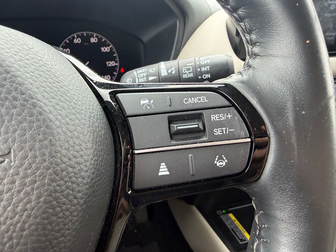 Used 2024 Honda HR-V EX-L image 13