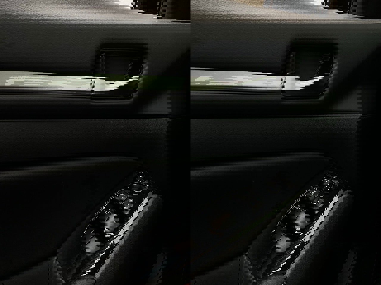 Used 2025 Nissan Altima 2.5 SR image 21