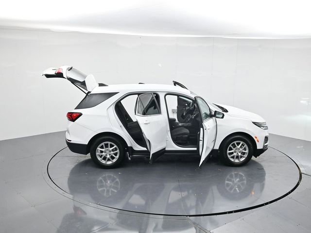 Used 2022 Chevrolet Equinox LT image 39