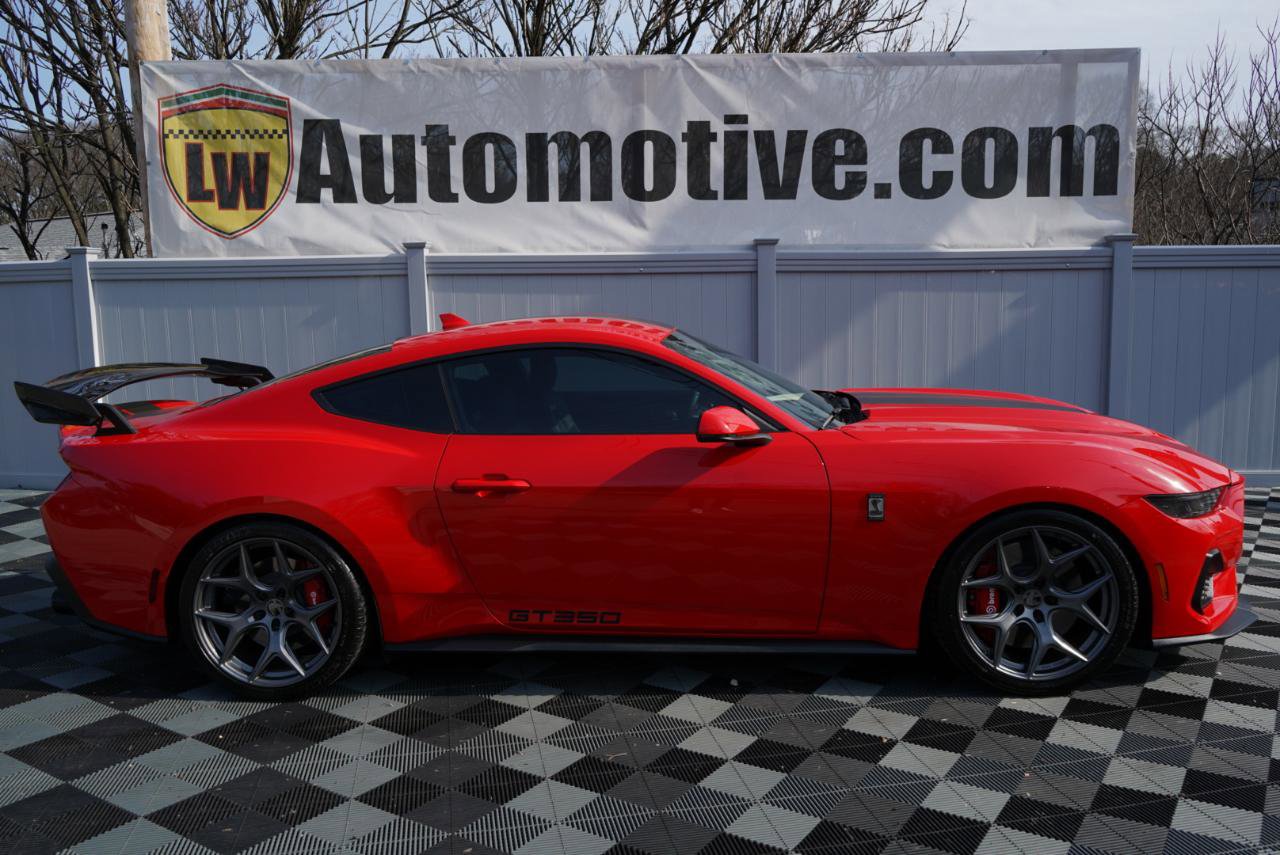 Used 2025 Ford Mustang GT Premium w/ GT Performance Package image 4