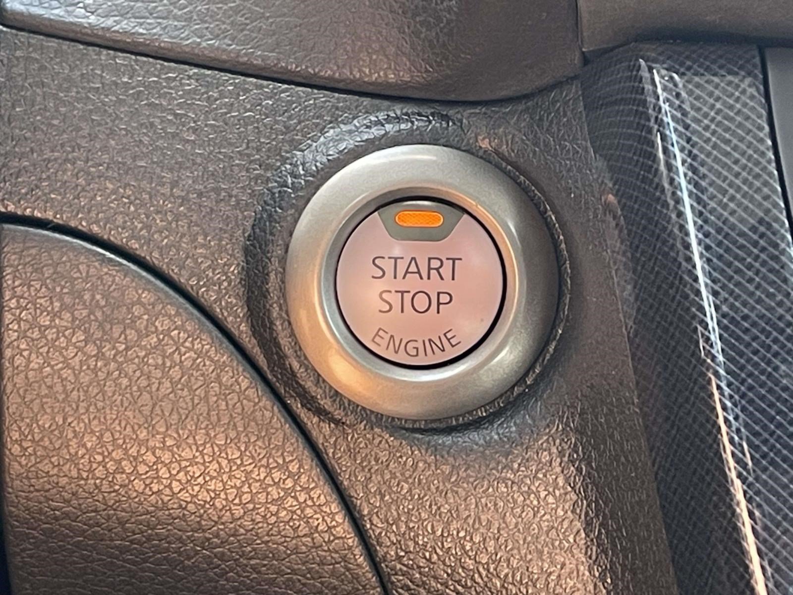 Used 2018 Nissan Sentra SR w/ Technology Package FWD image 25