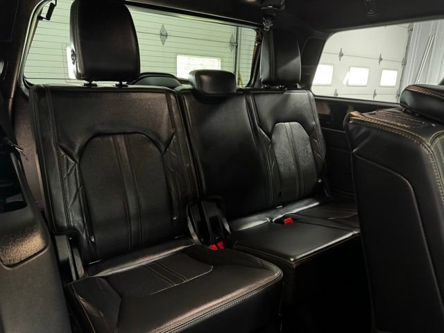 Used 2024 Ford Expedition Platinum image 11