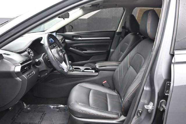 Used 2023 Nissan Altima 2.5 SR w/ SR Premium Package FWD image 6