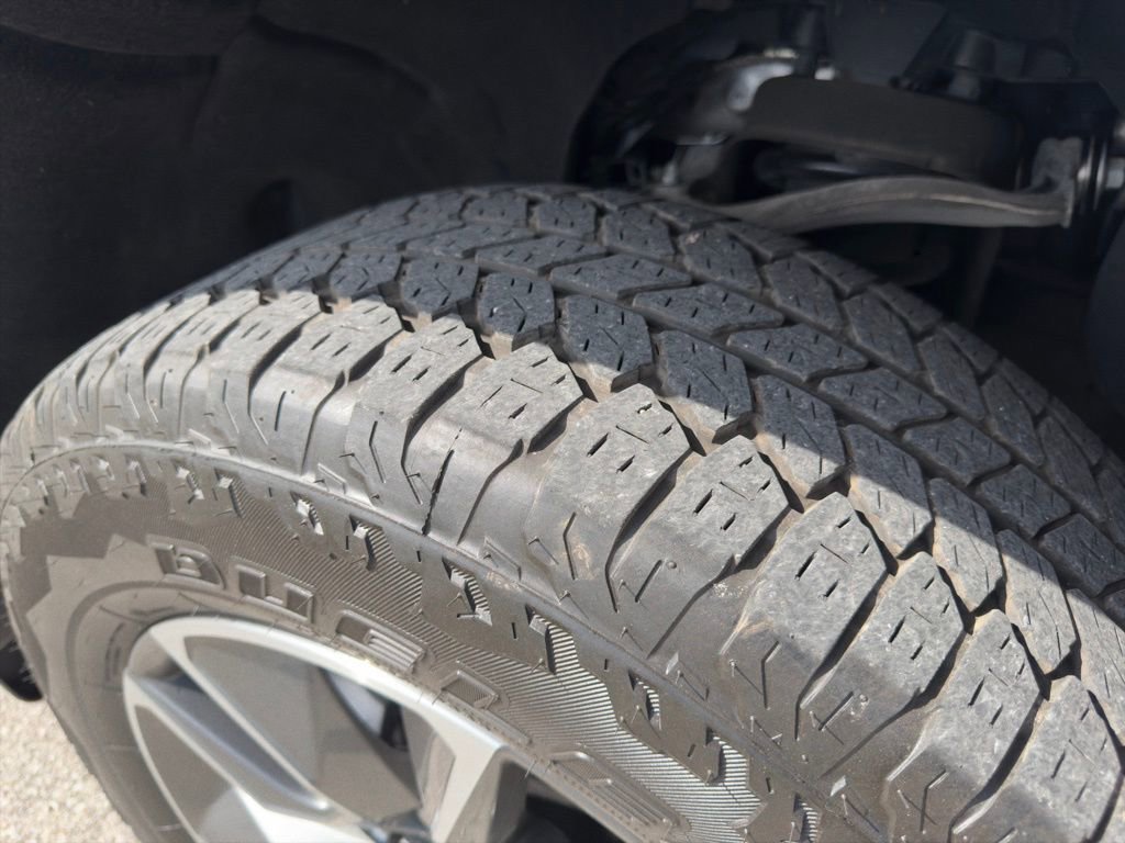 Used 2025 Chevrolet Silverado 1500 RST image 40