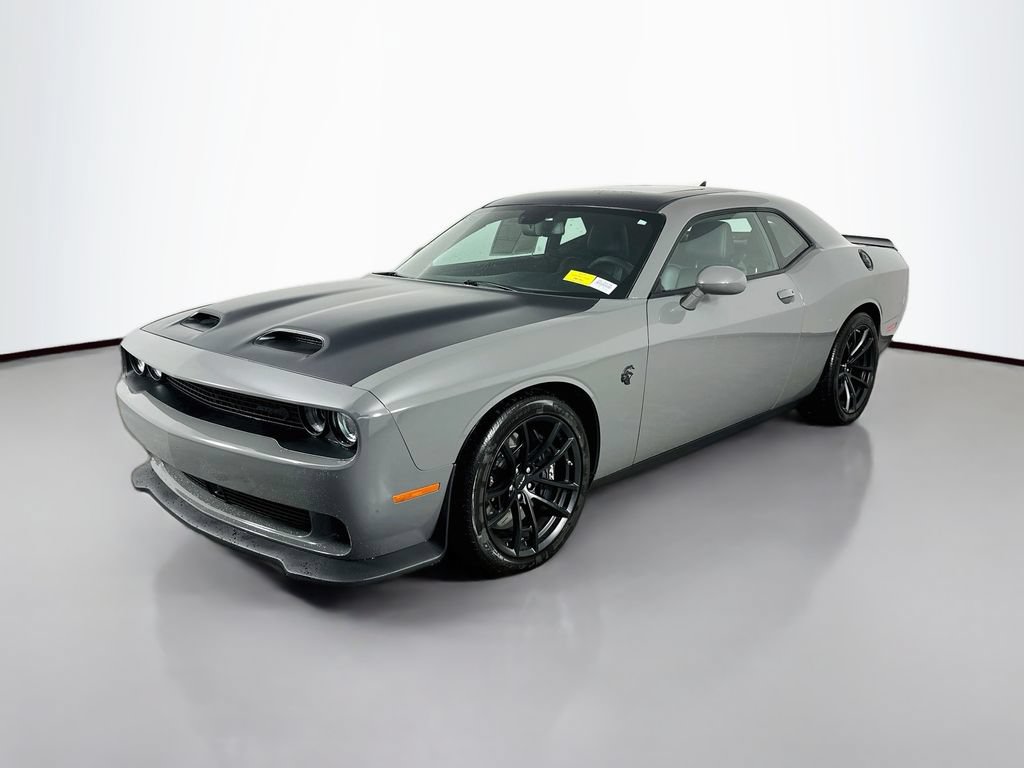 Used 2023 Dodge Challenger SRT Hellcat RWD video 3