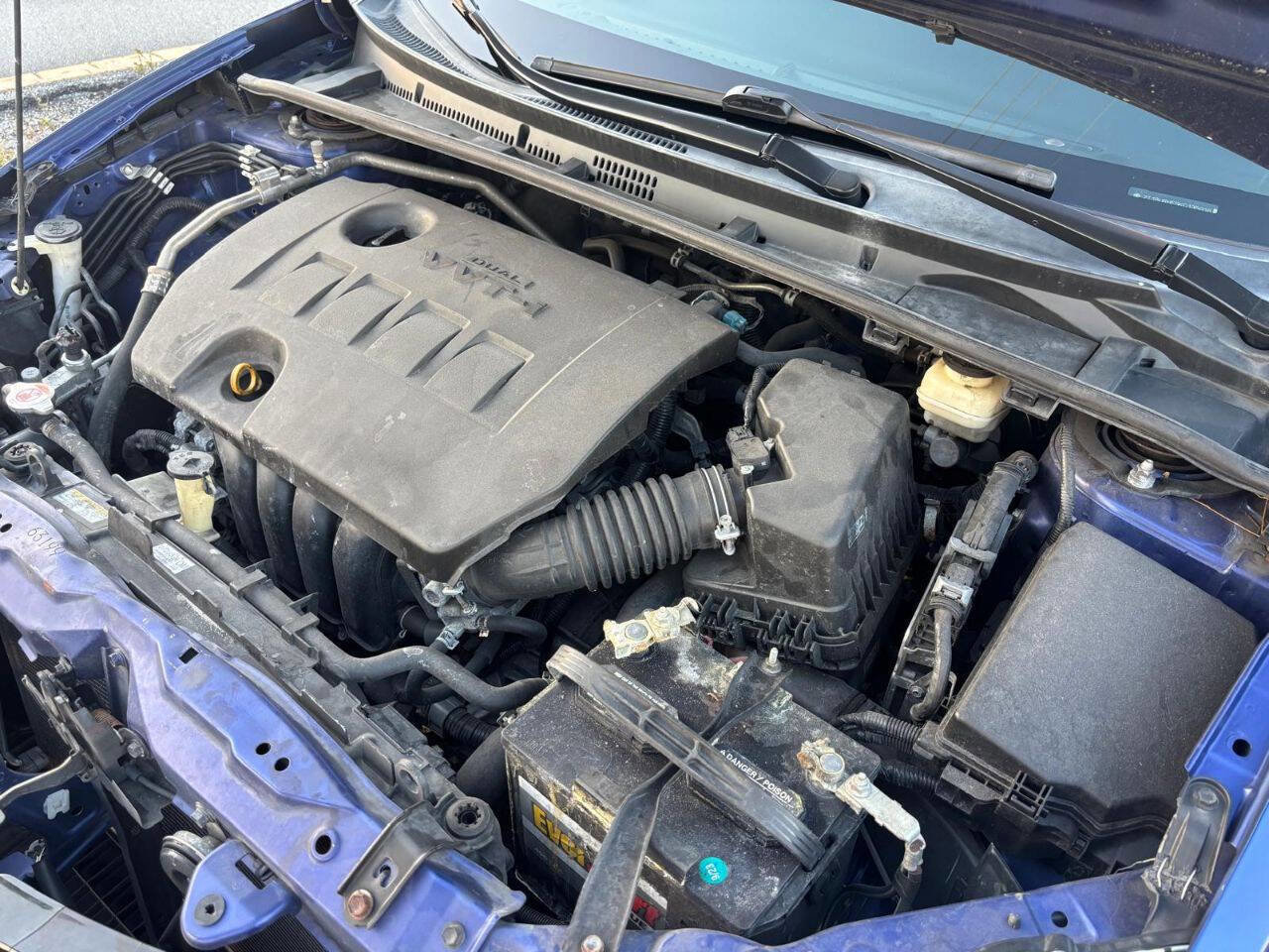 Used 2019 Toyota Corolla SE FWD image 25