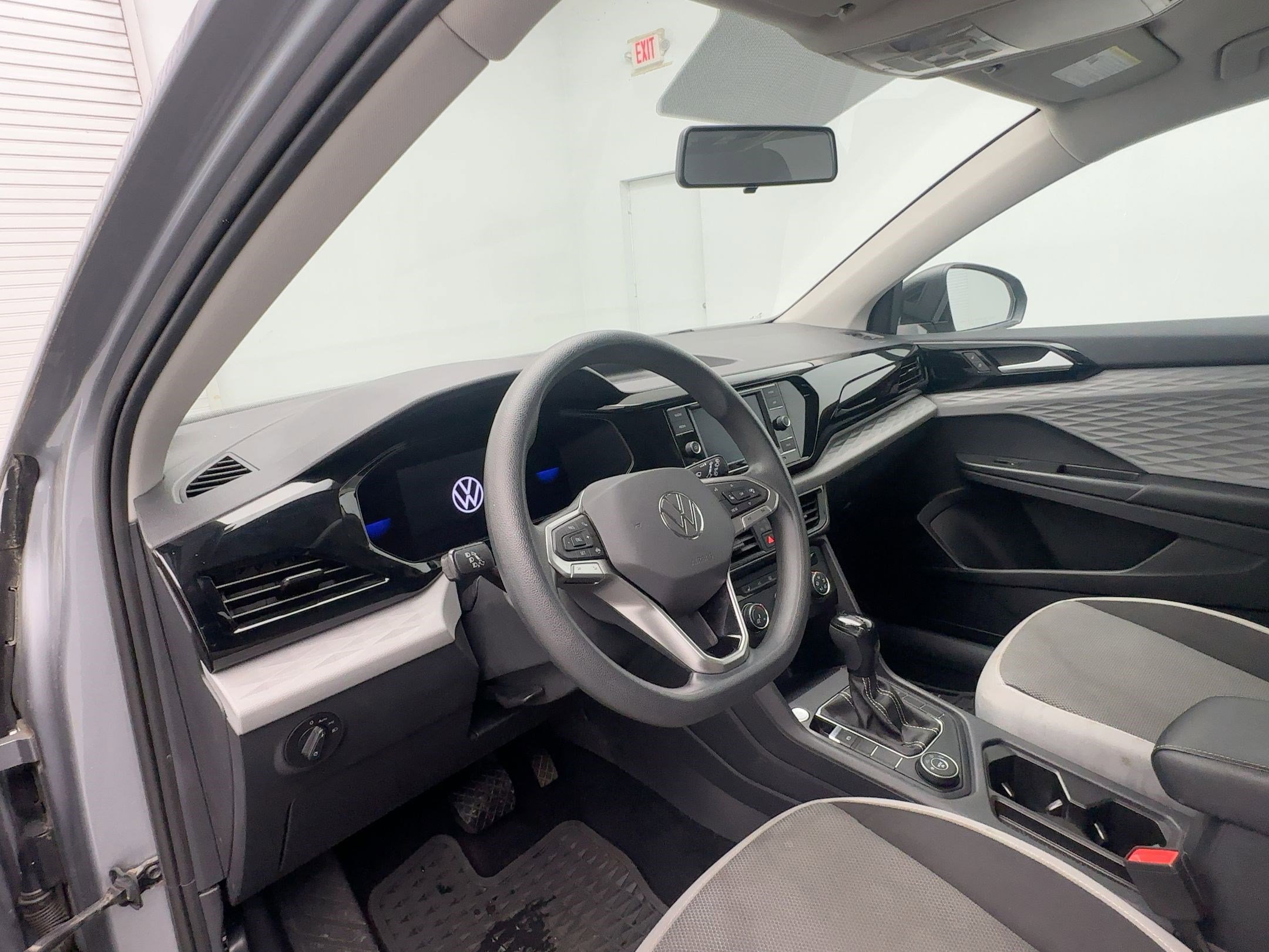 Used 2022 Volkswagen Taos S image 4