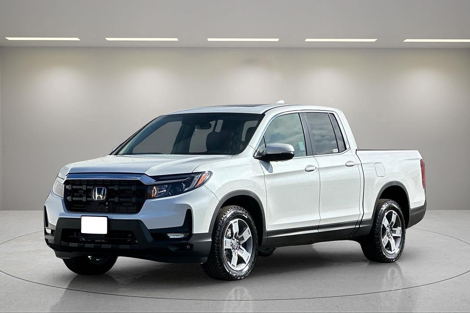 New 2025 Honda Ridgeline RTL