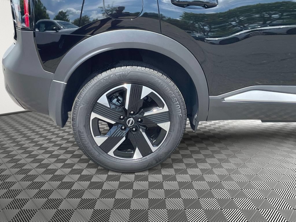 Used 2025 Nissan Kicks SR FWD image 7