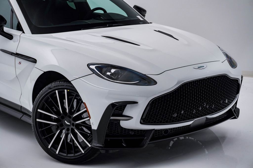 New 2026 Aston Martin DBX S image 4