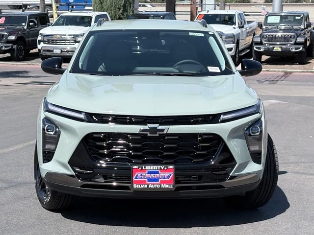 New 2026 Chevrolet Trax ACTIV FWD image 2