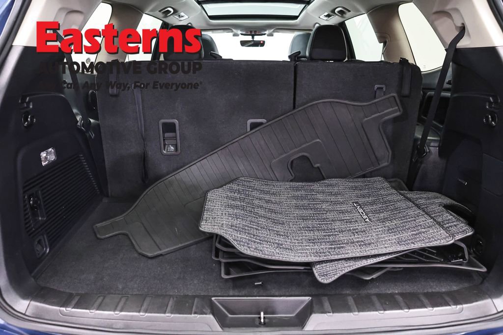 Used 2021 Subaru Ascent Limited w/ Technology Package AWD/4WD image 9