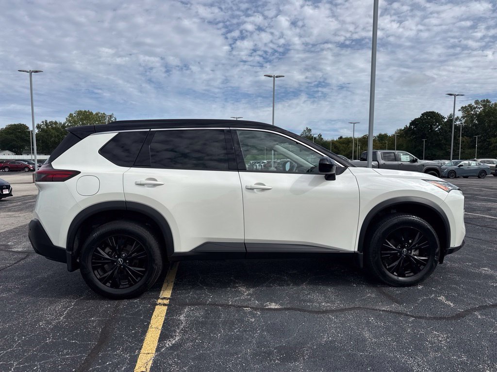 Certified 2023 Nissan Rogue SV w/ SV Premium B Package AWD/4WD image 32