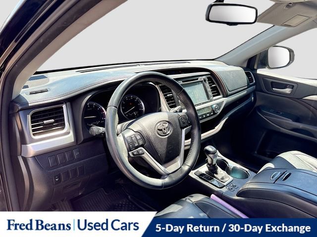 Used 2016 Toyota Highlander XLE AWD/4WD image 13