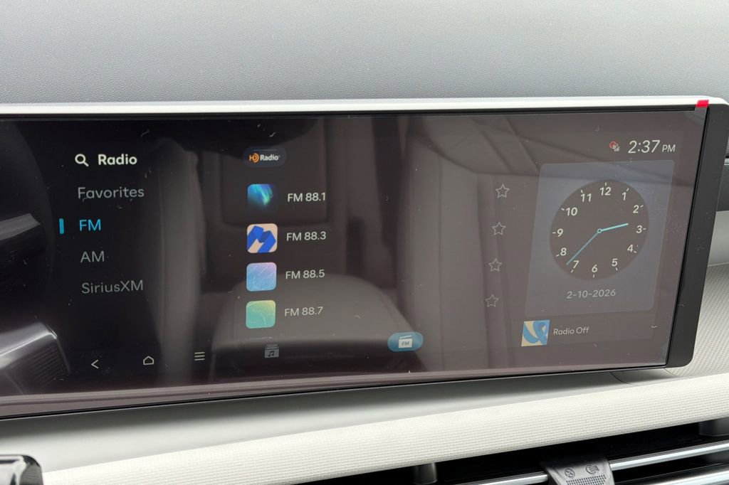 New 2026 Hyundai Tucson Blue SE image 16