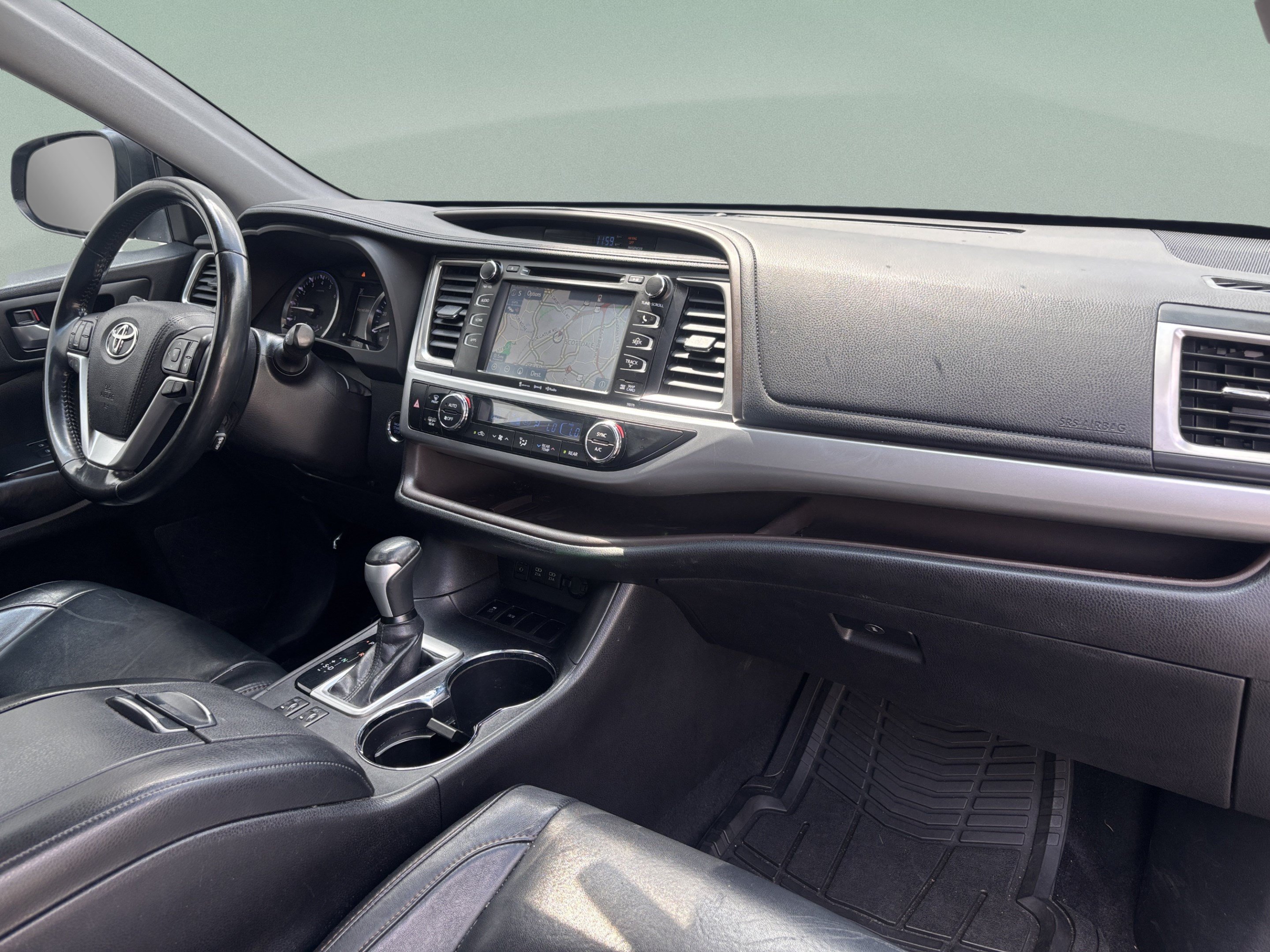 Used 2017 Toyota Highlander XLE FWD image 20