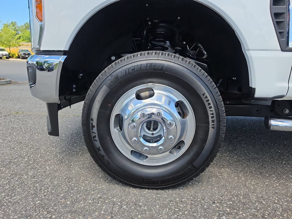Used 2024 Ford F350 XL w/ Snow Plow/Camper Package AWD/4WD image 33