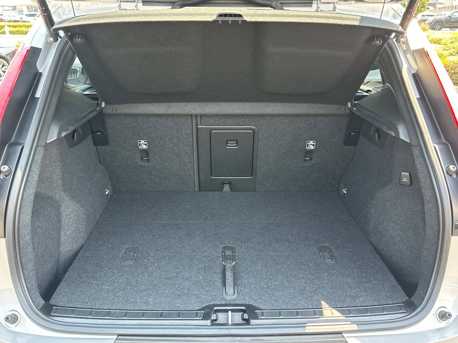 Certified 2023 Volvo XC40 Recharge Ultimate image 23