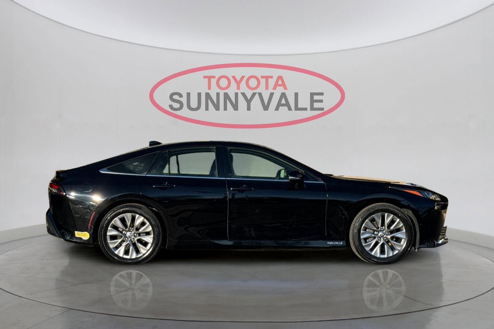 Certified 2022 Toyota Mirai XLE image 9