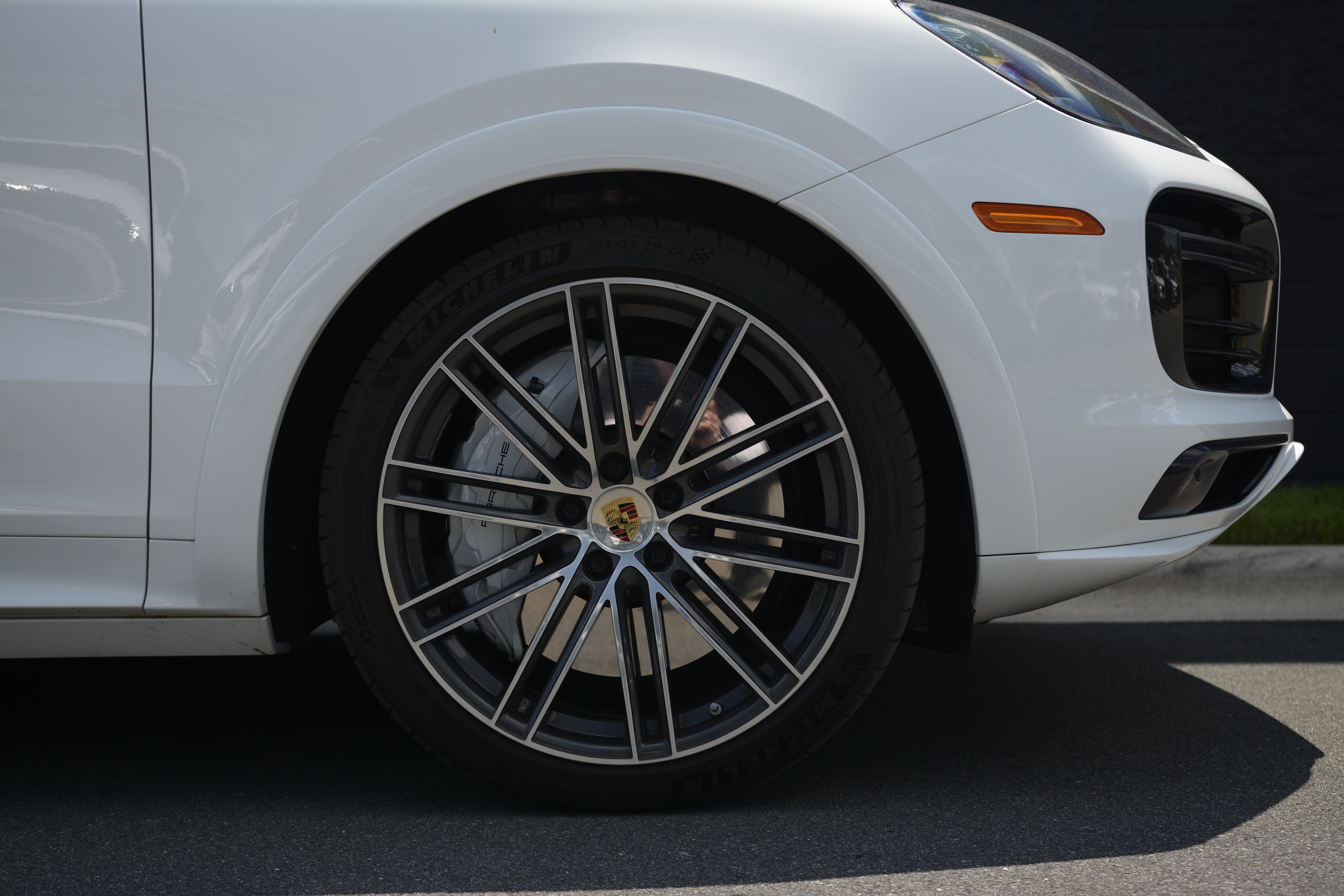 Certified 2023 Porsche Cayenne Turbo AWD/4WD image 11