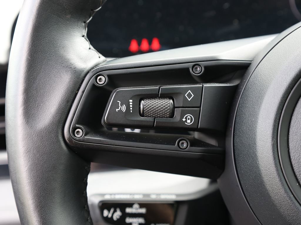 Used 2020 Porsche Taycan 4S w/ Premium Package image 39