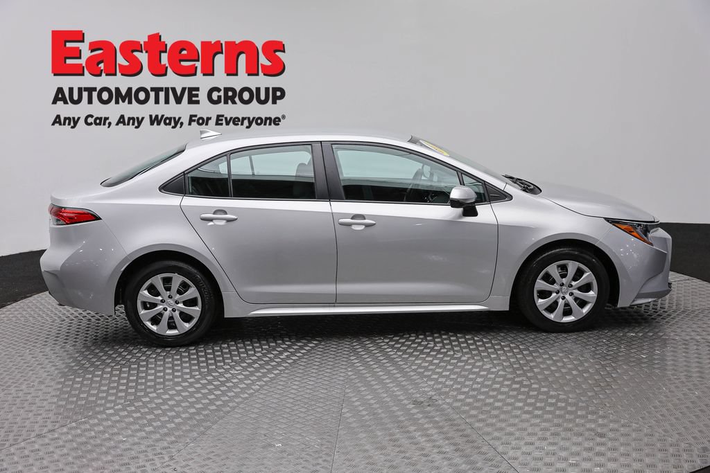 Used 2024 Toyota Corolla LE FWD image 4