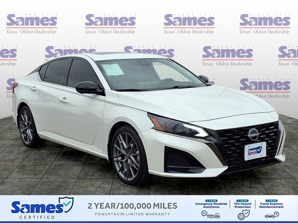 Used 2024 Nissan Altima 2.0 SR FWD image 1