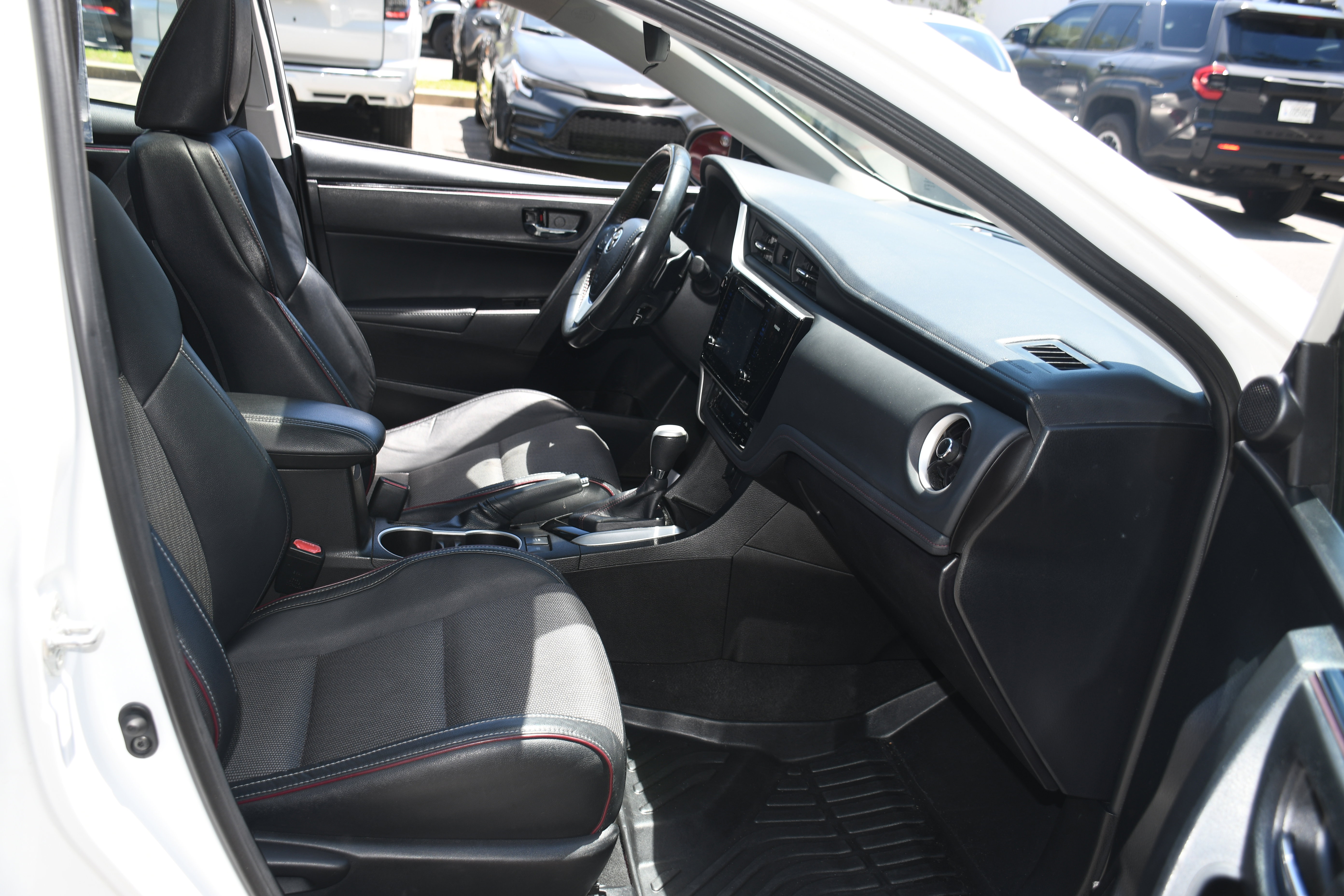 Used 2017 Toyota Corolla SE 50th Anniversary FWD image 20