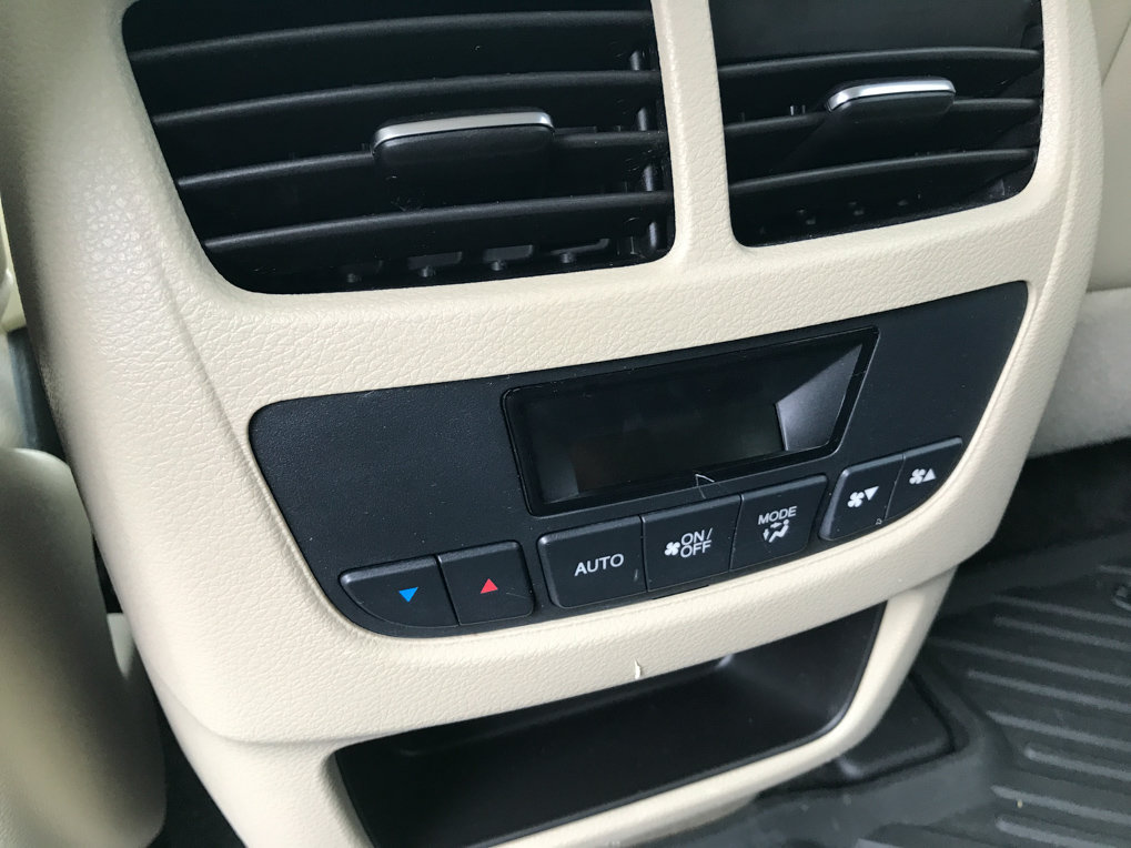 Used 2016 Acura MDX w/ Technology Package AWD/4WD image 26
