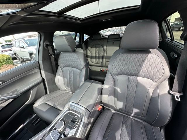 Certified 2025 BMW X6 M60i w/ Climate Comfort Package AWD/4WD image 27