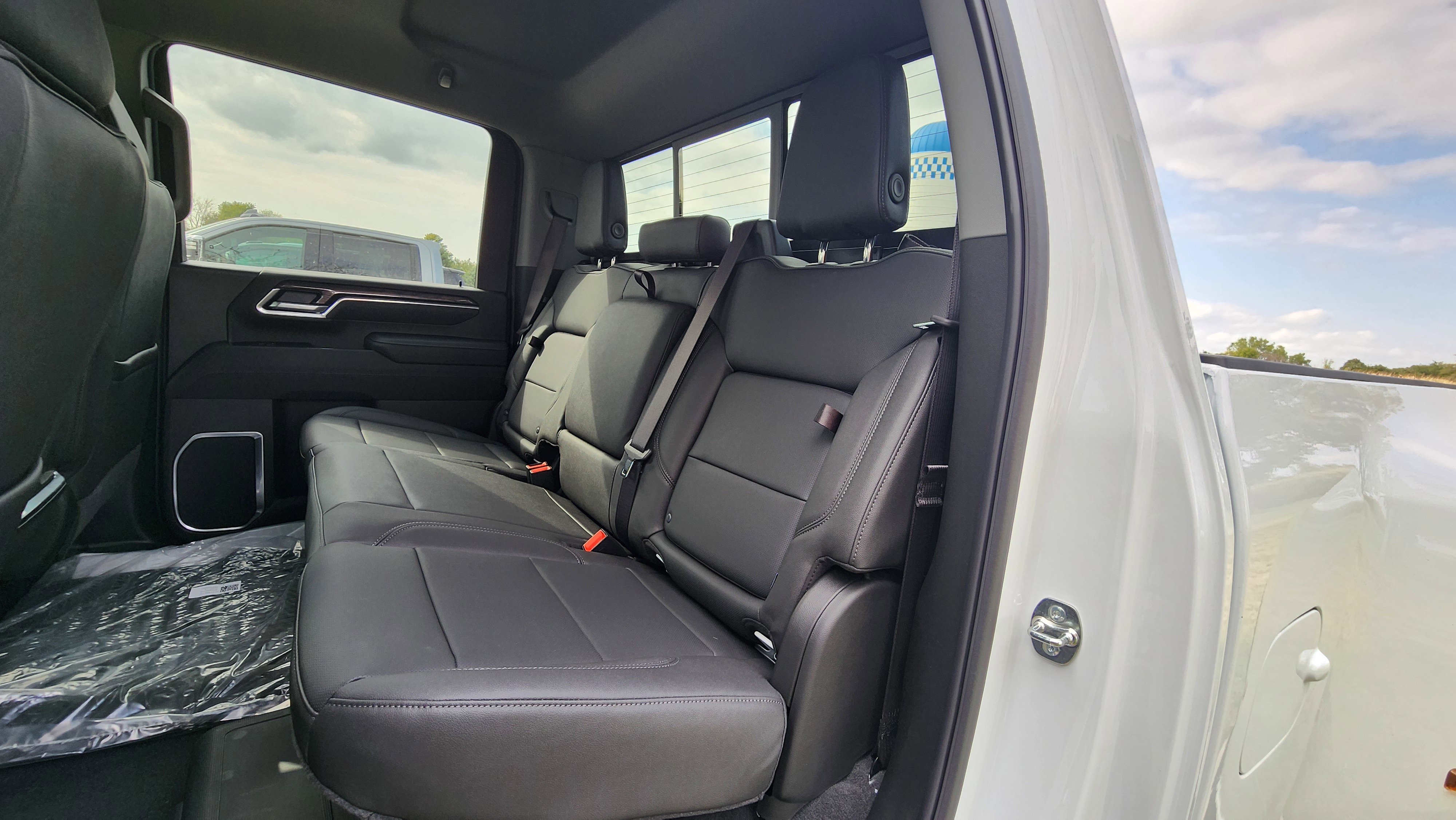 New 2026 Chevrolet Silverado 3500 LTZ w/ LTZ Convenience Package image 19