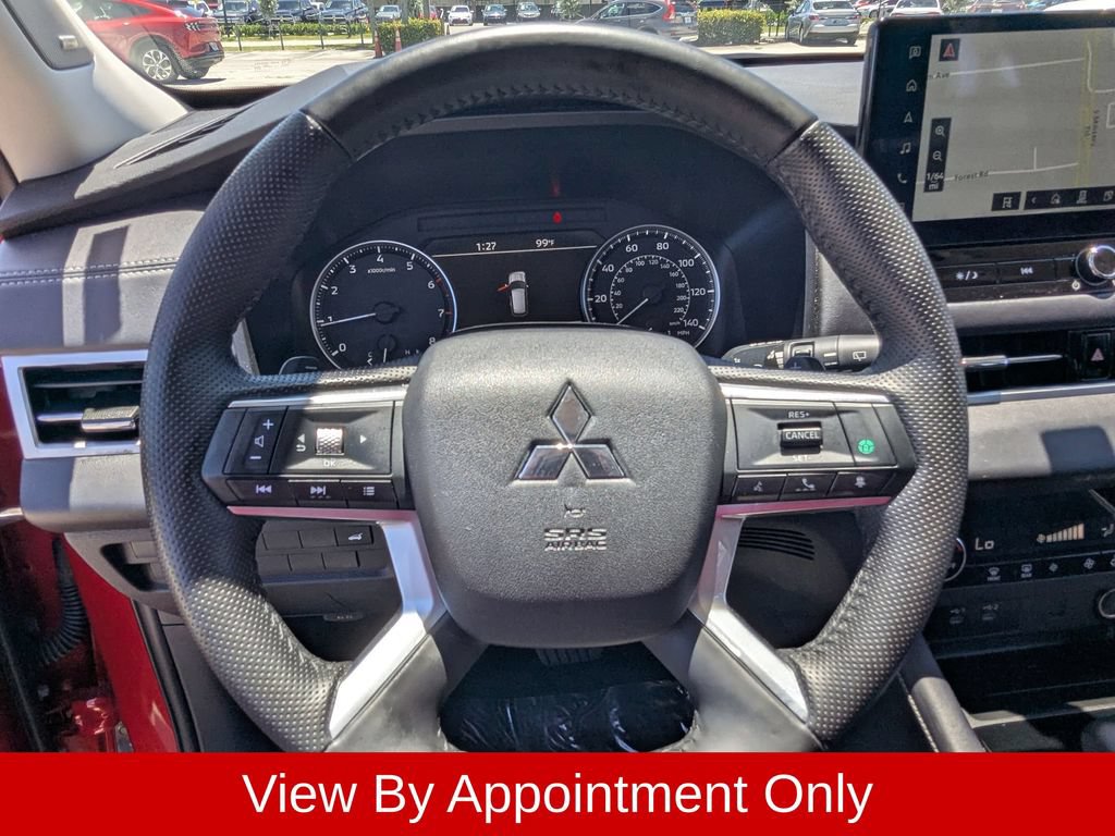 Used 2025 Mitsubishi Outlander SE FWD image 23