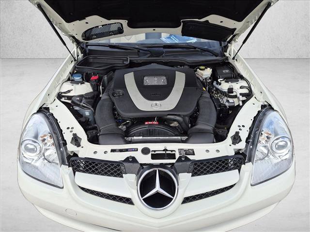 Used 2010 Mercedes-Benz SLK 300 image 18