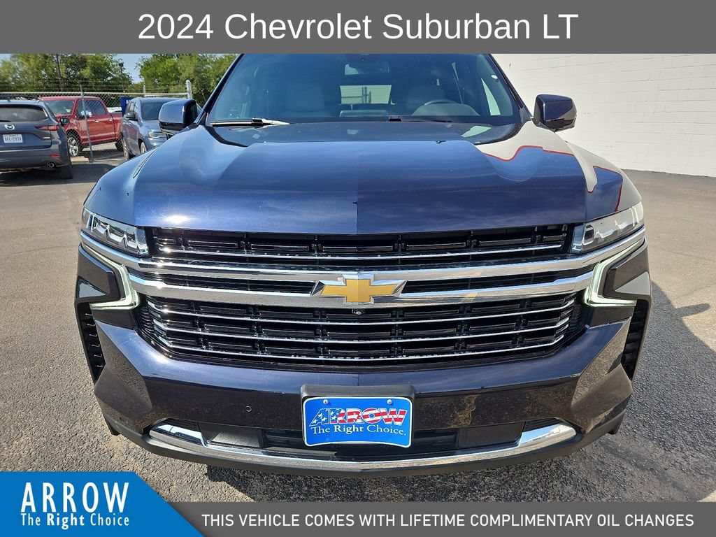 Used 2024 Chevrolet Suburban LT w/ Luxury Package AWD/4WD image 3