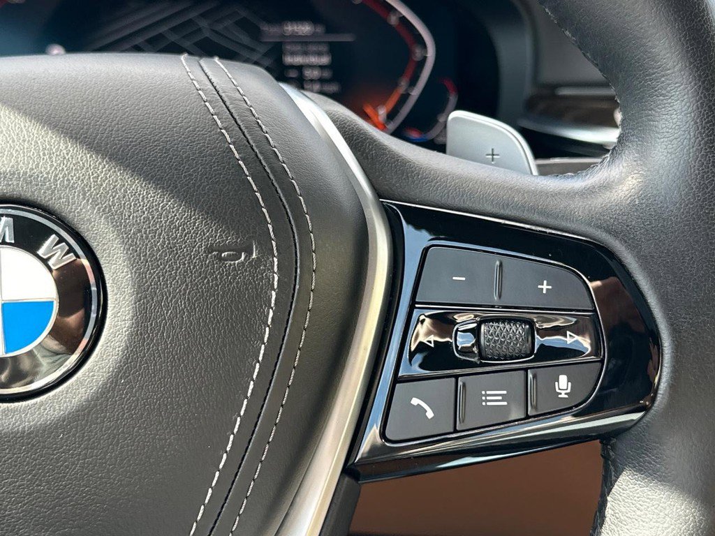 Used 2022 BMW 530i xDrive w/ Premium Package image 25