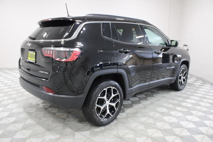 Used 2024 Jeep Compass Limited AWD/4WD image 11