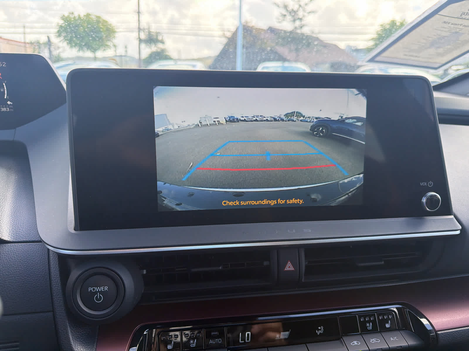Used 2023 Toyota Prius Prime Premium FWD image 7