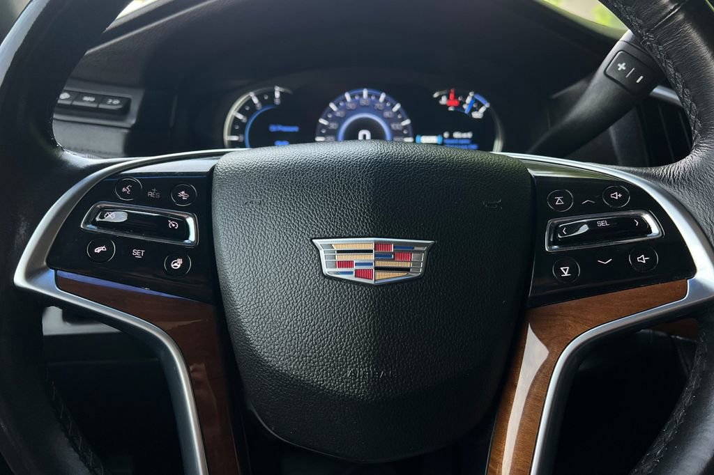 Used 2017 Cadillac Escalade Luxury image 30