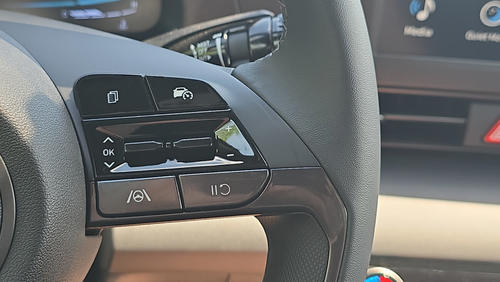 New 2026 Hyundai Elantra Sport FWD image 23
