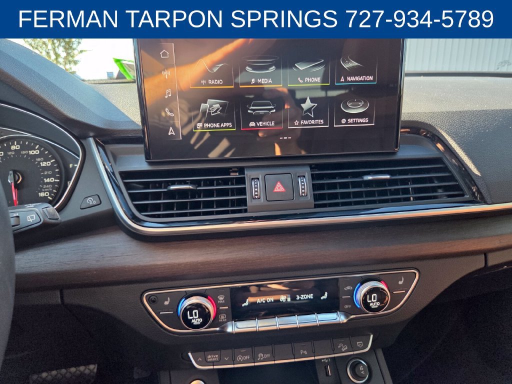 Used 2024 Audi Q5 2.0T Premium w/ Convenience Package AWD/4WD image 21