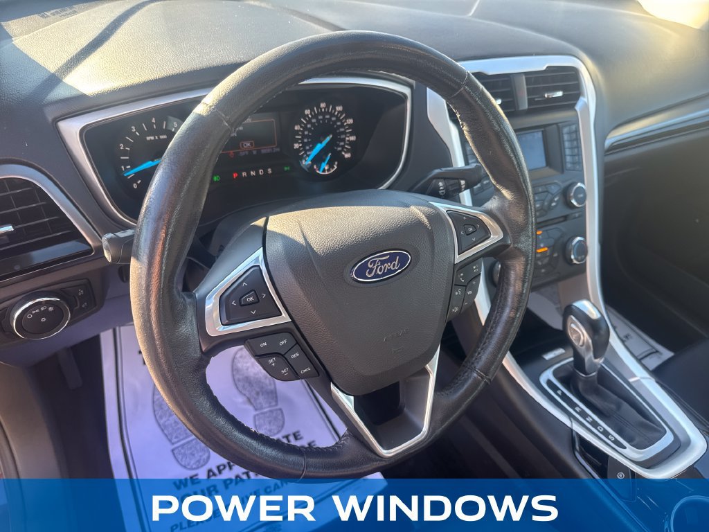 Used 2013 Ford Fusion SE FWD image 15