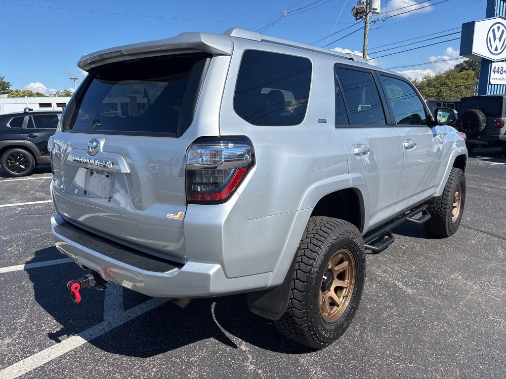 Used 2018 Toyota 4Runner SR5 image 7